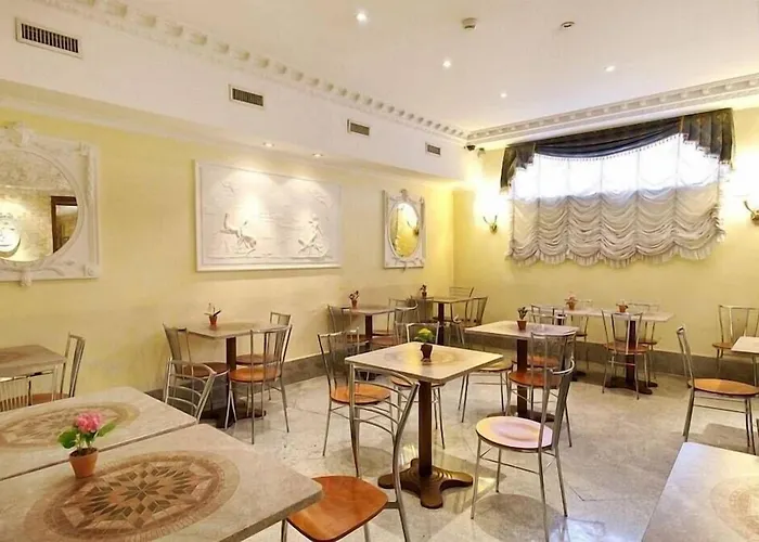 Stromboli Отель Рим