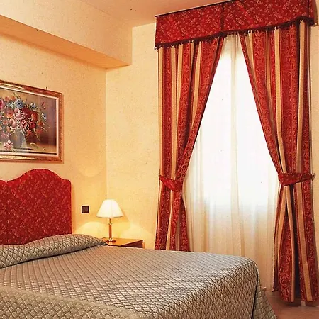 Stromboli Hotel Rome
