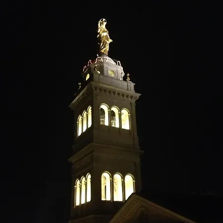 斯特隆伯利酒店