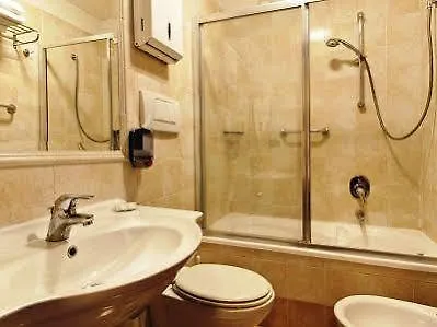 Stromboli 3* Rome