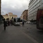 ホテル ストロンボリ
