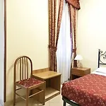 ストロンボリ ホテル ローマ