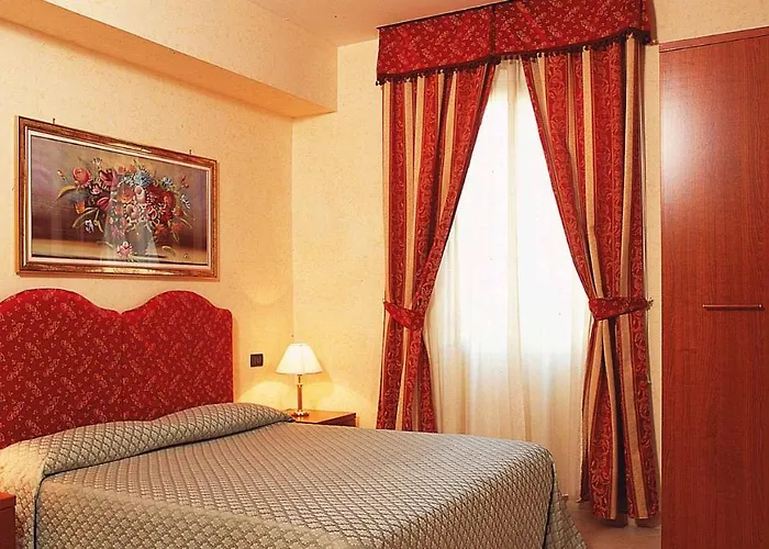 Stromboli Hotel Rome